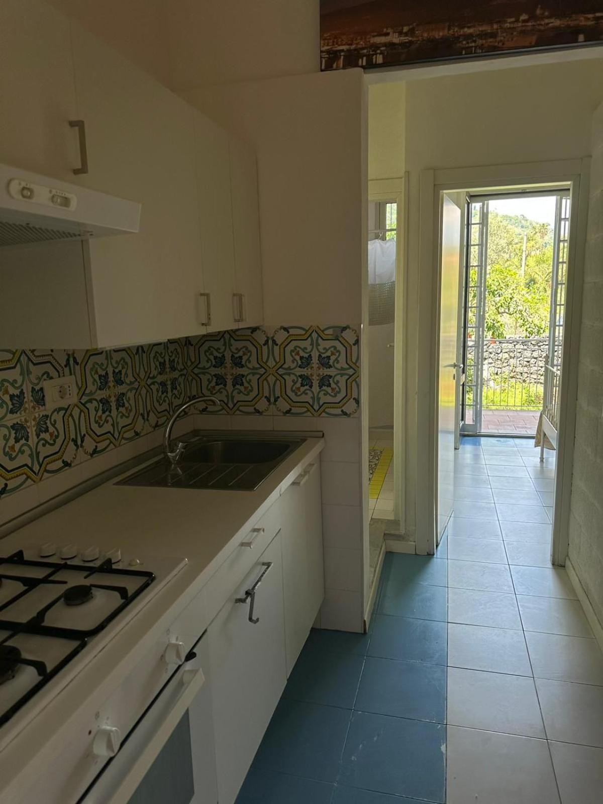 B&B Acireale - Il Cavalluccio Marino Fronte Mare Exterior photo